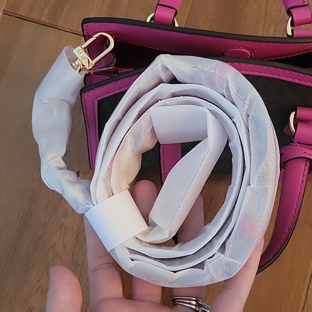 NWT Michael Kors Chantal Signature Logo Extra‎ Small Crossbody Bag Purse Pink - Picture 9 of 10